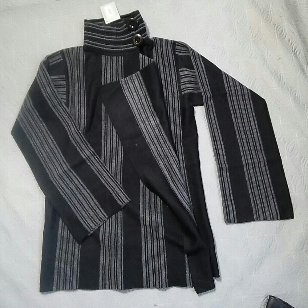 ***SOLD***Very classy imported alpaca jacket. - Picture 2 of 3